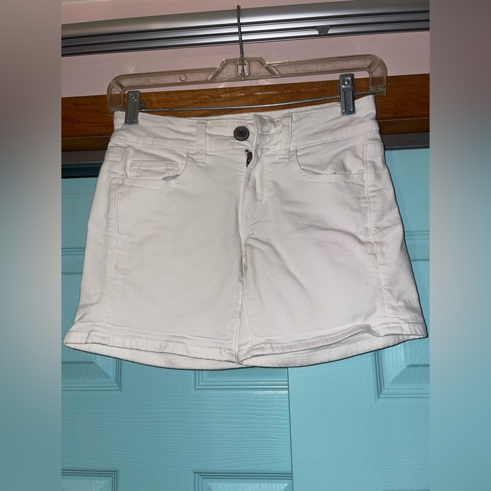 American Eagle outfitters white shorts